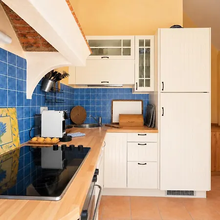 Provencal House Near Place Des Lices